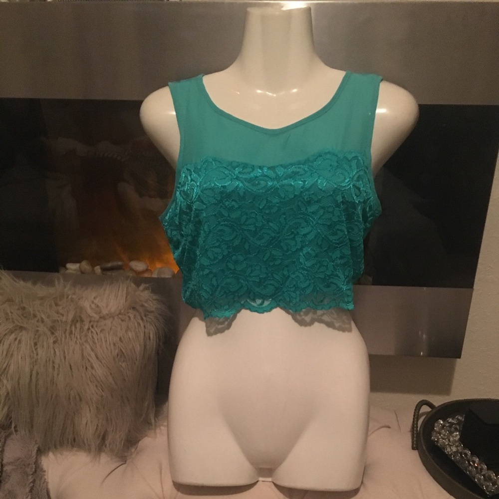 Crop tops